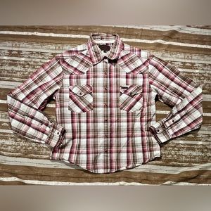 Girl’s Cowgirl Hardware Western Shirt With Pearl Snaps